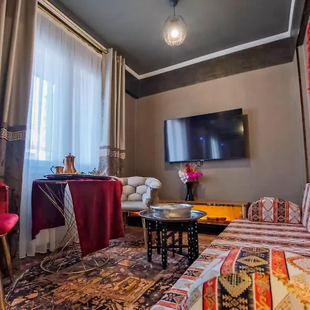 Moonday Hotel 4*