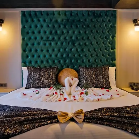 Hotel Moonday